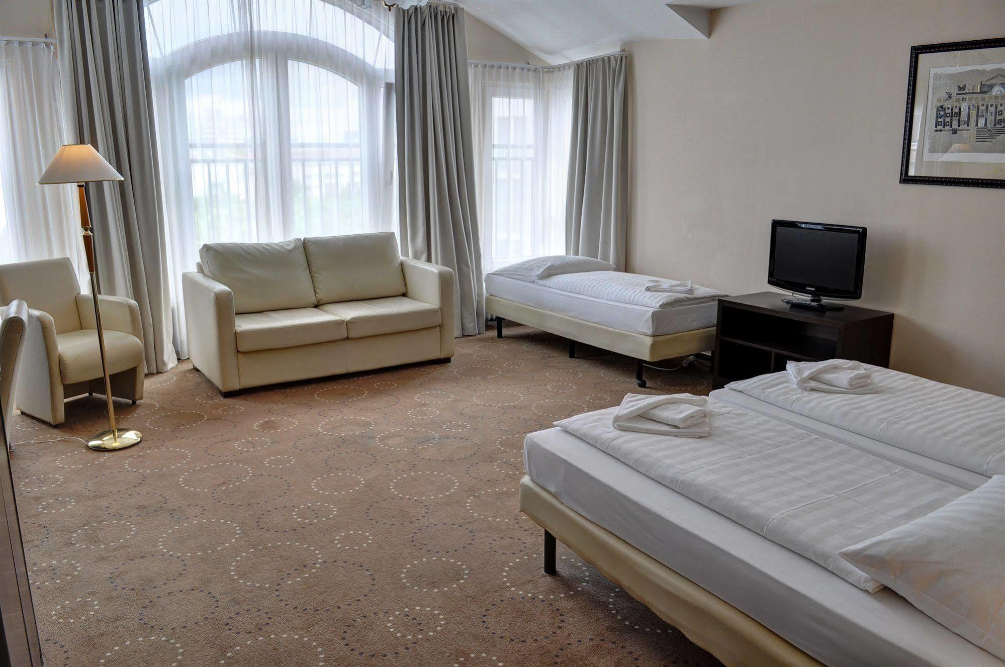 Selina Berlin West Hotel Exterior photo